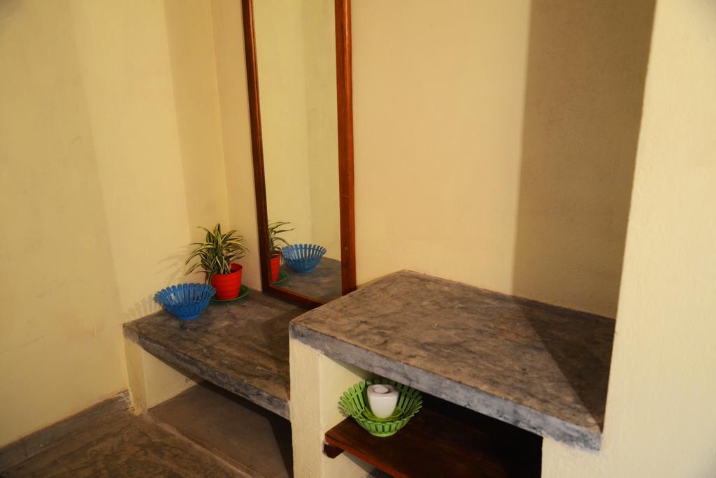 Jungle Beach Hostel Unawatuna Phòng bức ảnh