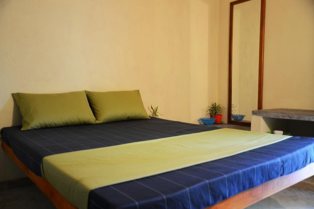 Jungle Beach Hostel Unawatuna Phòng bức ảnh