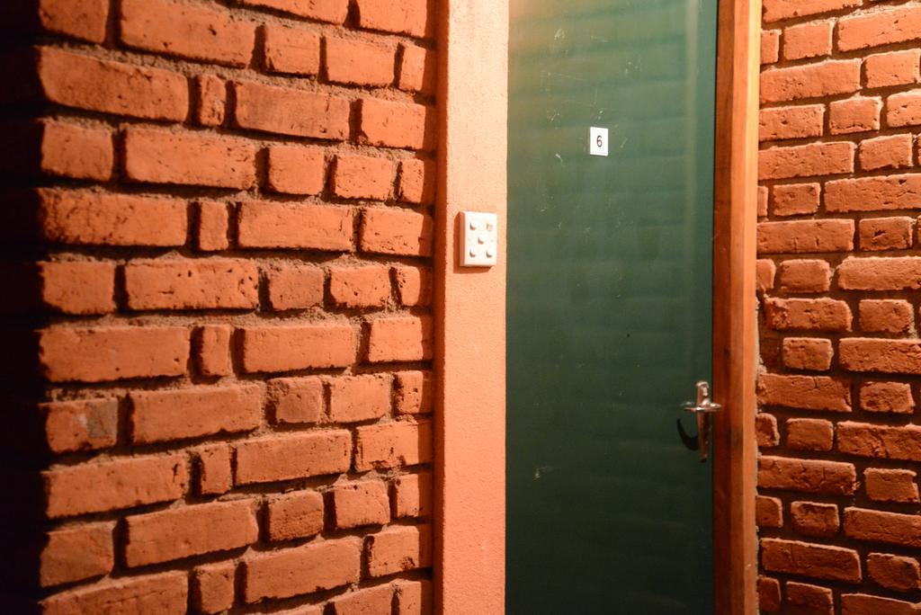 Jungle Beach Hostel Unawatuna Phòng bức ảnh