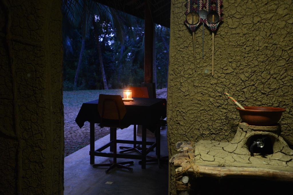 Jungle Beach Hostel Unawatuna Ngoại thất bức ảnh