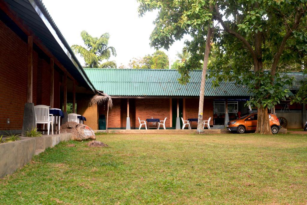 Jungle Beach Hostel Unawatuna Ngoại thất bức ảnh
