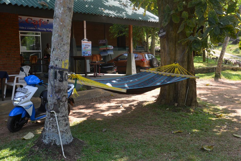 Jungle Beach Hostel Unawatuna Ngoại thất bức ảnh